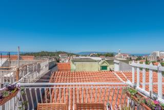 Little House Apartment - 8