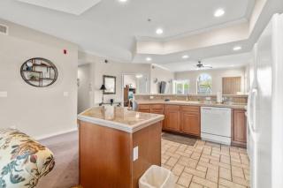 Branson Condo at Thousand Hills Walkin with Elevator Golf Front and close to 76 - Branson - 1
