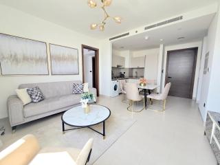 Sleek and Stylish 2-Bedroom Apartment - Dubai - 9