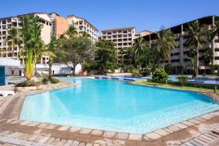 2 Bedroom Beach front Apartment - Diani Beach - 5
