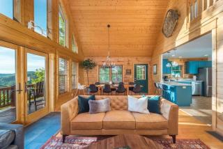 The Skybox Cabin Stunning Views HotTub Game Room - Swiss - 2