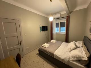 Aiolos kolonaki suite 8 near Hilton - 2