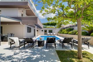 Luxury Villa Lucas with heated pool, whirlpool, sauna, 14 pax - Podstrana - 5