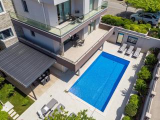 Luxury Villa Lucas with heated pool, whirlpool, sauna, 14 pax - 4