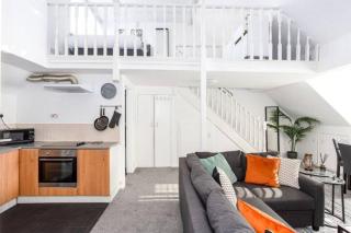 Loft Style Apartment w/ Parking, in Leigh-on-Sea - Southend-on-Sea - 8