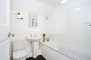 Loft Style Apartment w/ Parking, in Leigh-on-Sea - Southend-on-Sea - 7