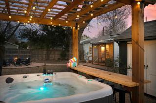 Emerald On Acorn - Hot Tub & Fire Pit - Fredericksburg - 9