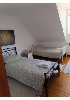 Three Artists Cottage - Porto Rafti - 4