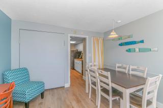 Newly Renovated 1 Bedroom Condo- Oceanfront Views! Boardwalk 1139 - Myrtle Beach - 3