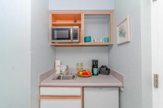 Newly Renovated King Suite-Ocean Views! Boardwalk 1140 - 4