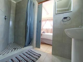 OR Tambo Stay Unit 3 - Boksburg - 1