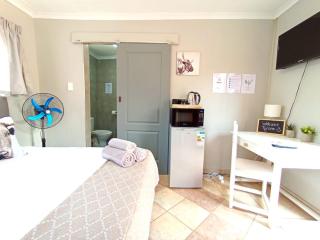 OR Tambo Stay Unit 3 - Boksburg - 5