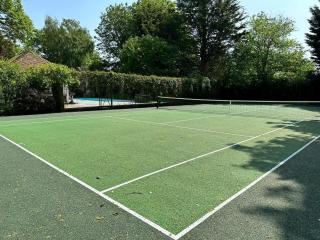 Rural Cottage Retreat, Dog Friendly with Shared Outdoor Pool, gardens & Tennis, Free Parking! Chichester Holiday Properties - North Mundham - 6