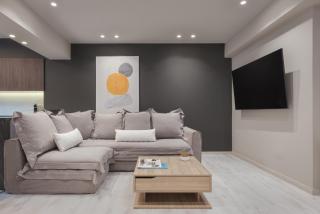 The Riviera Hideaway - 8