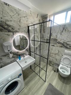 Sunflower Apartments - 8