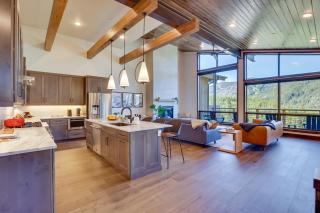 Mountain Home with Hot Tub, Near WP Resort! - 9