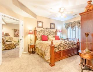 Branson Condo at Thousand Hills Walkin with Elevator Golf Front near 76 Strip - 8