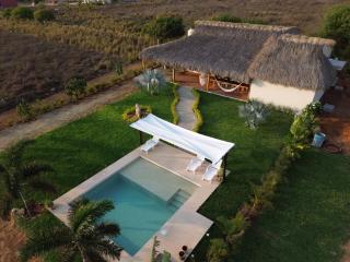 Casa Carey Villa en la Playa - Tlachicón - 0