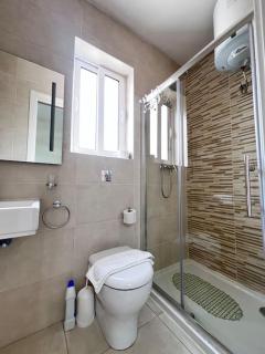 Sunshine Court Apartment No 2 - 5