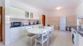 Sunny & Calm 4 BDR House W/ Pool by Lovelystay - Santo Estêvão - 3