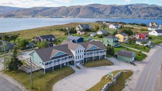 The Tides Inn - Norris Point - 0