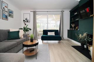 Stylish Home in Bath with Driveway Parking, 10min from City - Bath - 5