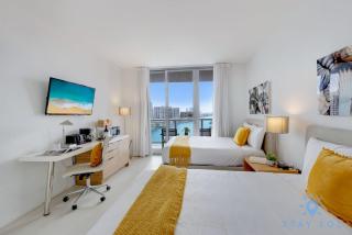 Resort Amenities - Amazing Pool and Gym - 2