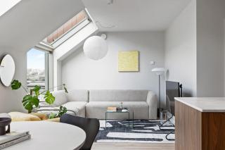 Skylight Lux 3BR/2BA City Center with Free Parking - Reykjavik - 3