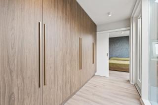 Skylight Lux 3BR/2BA City Center with Free Parking - Reykjavik - 2