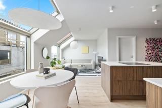Skylight Lux 3BR/2BA City Center with Free Parking - Reykjavik - 0