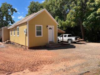 Pet-Friendly Near Zion & Hot Tub in Downtown Kanab - 2