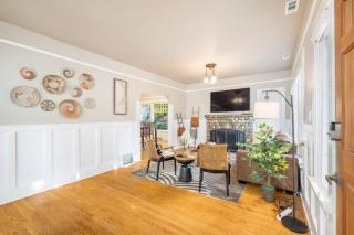 119 - Historic Gem in the U District - 5