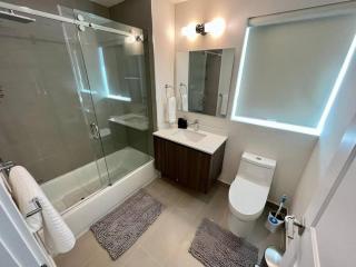 *Free Parking* Cozy Apartment - Hollywood - 1