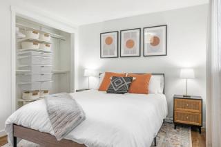 120 - Relaxing Kirkland Haven - 8