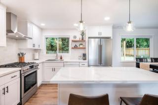 120 - Relaxing Kirkland Haven - 5