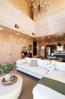NEW Modern Cabin 1 mi to Pkwy Pool Hot Tub - Pigeon Forge - 3