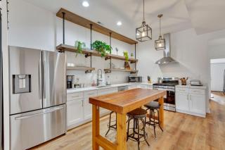 Bright Modern 4Bd 2Ba in the Heart of Wrigleyville condo - Chicago - 9