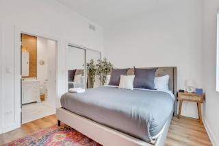 Bright Modern 4Bd 2Ba in the Heart of Wrigleyville condo - Chicago - 8
