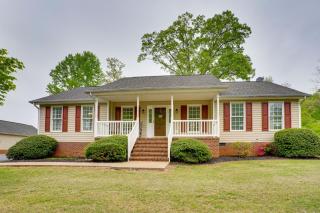 Mineral Getaway with Grill, Fire Pits and Boat Docks! - 0