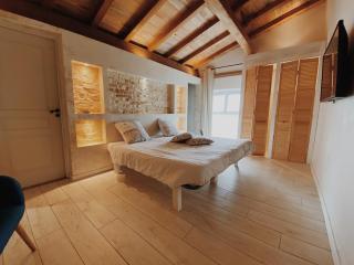 Domaine de Saint Florent - Piscine & Spa - Prisse-la-Charriere - 6