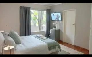 APHIROOM GUESTHOUSE - 4