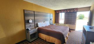 Super 7 Inn - Midland - 5