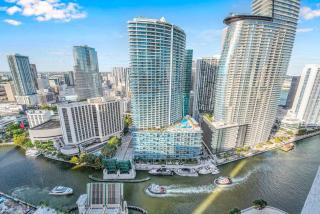 Icon 39th Floor 1 Bedroom apartment- Bay & City View- FREE SPA - Miami - 0