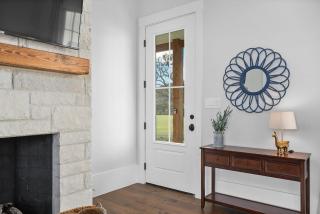 Bluebonnet Cottage with hot tub & VIEWS - Comfort - 3