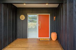 Lake Life Kinloch - Taupo Holiday Home - 8