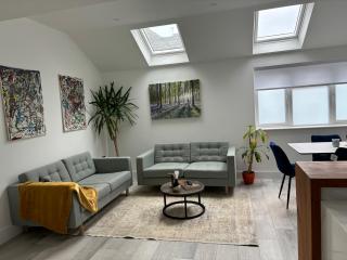 Brand New Big House with garden and free parking - Brentford - 8