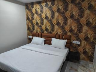 Annapurna Palace - Varanasi - 1