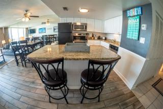 Beautiful Oceanfront Condo 807 - 8