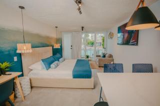 Condado Beach-Pool Front Jewel - San Juan - 0