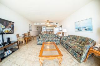 Beautiful Oceanfront Condo 911 - Myrtle Beach - 3